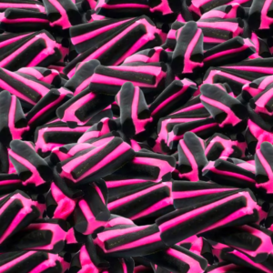 Jordgubb Lakrits-Skruv (Strawberry Fondant-Filled Liquorice Screws)